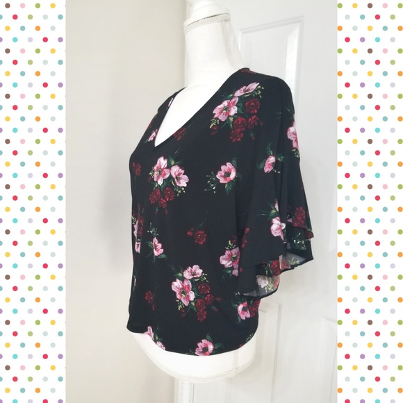 EXPRESS Floral textured Ruffle sleeve Top XS - Picture 3 of 7